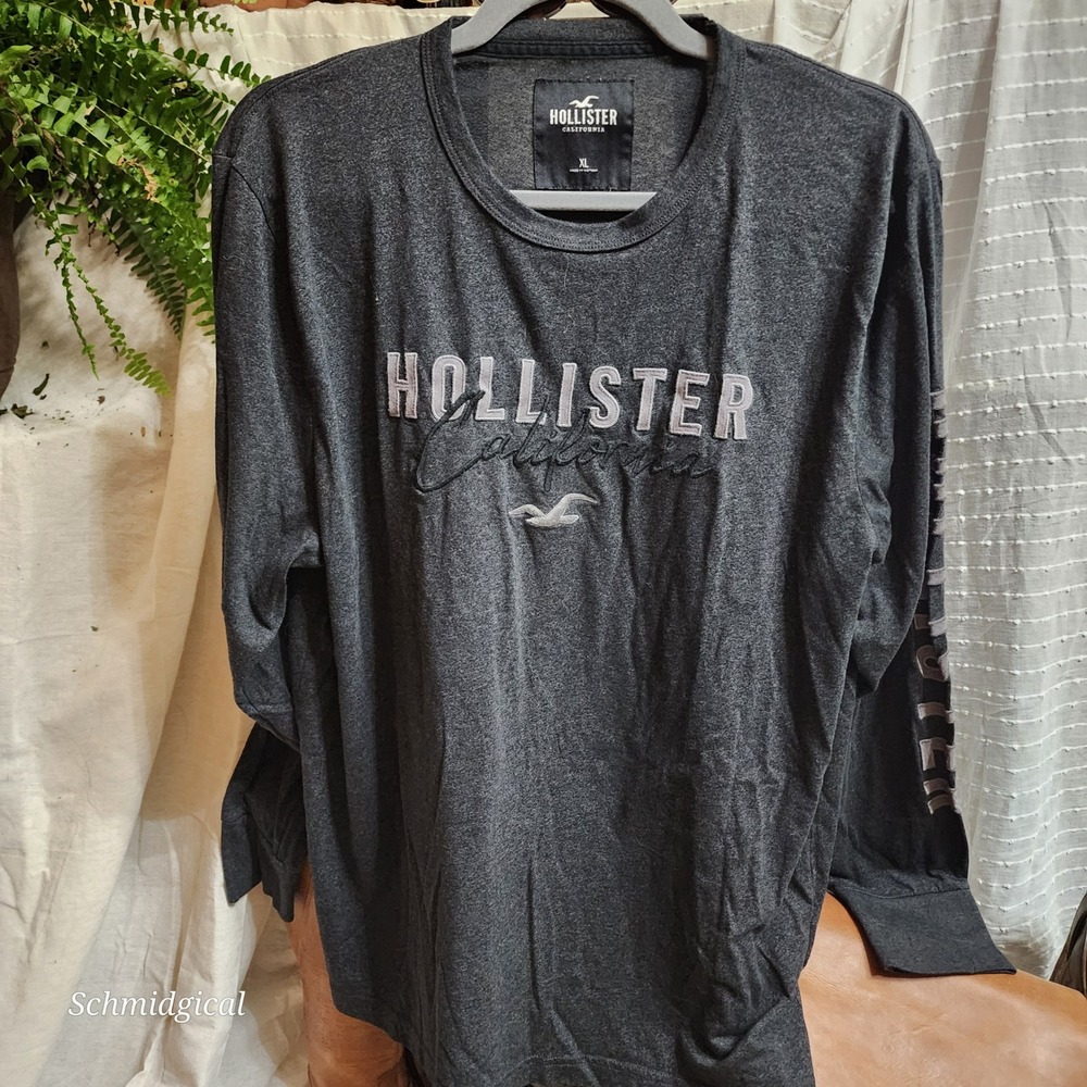 Hollister Mens XL Long Sleeve Graphic Tee Charcoal Gray Embroidered Logo Shirt